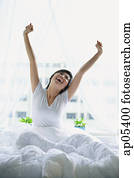 mujer, en, bed,, extensión