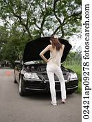 woman, aussieht, unter, kapuze, von, auto