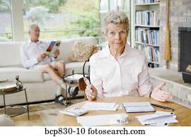 mulher, preparar, finanças home, orçamento