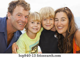 verticaal, van, ouders, met, jonge, zonen