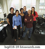 gruppenbild, von, sechs, geschaefts, kollegen.