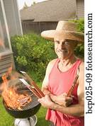 jeden, clovek, grilling, do, jeho, záhrada za domom