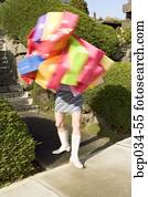 אישה, להביא, הרבה, שקיות של קניות