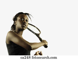 vista baixa ângulo, de, um, mulher jovem, jogando tênis