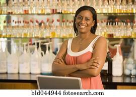 fêmea americana africana, escrevente vendas, em, perfume, loja