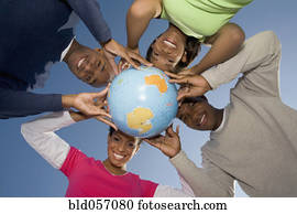 multi-étnico, mãos, segurando, globo