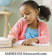 raça misturada, menina, fazendo, trabalho escola