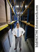 africano, gerente, trabalhando, em, armazém