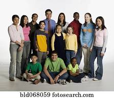 multi-étnico, professor, e, estudantes, posar