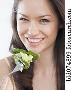 raça misturada, comer mulher, salada