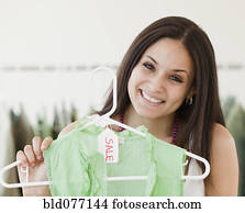 raça misturada, shopping mulher, em, loja roupa