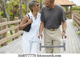 אישה אפריקנית, ללכת, עם, בעל, להשתמש, הלכן