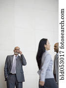 älter, afrikanisch, geschäftsmann, unterhaltung zelle telefon