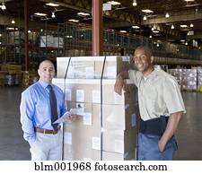 armazém, trabalhador, e, saliência, perto, pallet, de, caixas