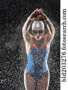 caucasiano, nadador, ficar, em, chuva