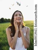 mulher, observar, borboletas, em, prado