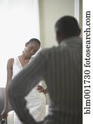 אישה אפריקנית, לחייך, ב, בעל, ב, חזית