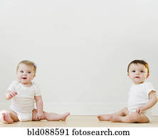 bebês, sentar chão