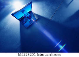 mão, de, hacker, alcançar, de, tela, de, laptop, e, digitando