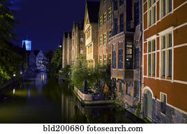 singular, edifícios, ao longo, canal