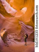 persa, hiking mulher, em, desfiladeiro