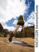 persa, mulher, pular, desfiladeiro, poça