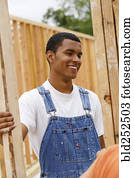 raça misturada, homem, sorrindo, em, local construção
