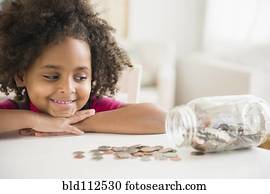 menina americana africana, contagem, mudança, em, jarro