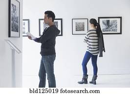 pessoas, admirar, fotografia, arte, em, galeria