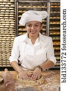 hispânico, padeiro, trabalhando, em, panificadora