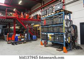 prateleiras, e, maquinaria, em, armazém