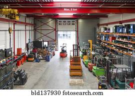 visão obscurecida, de, trabalhador, usando, maquinaria, em, armazém