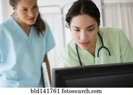 hispânico, enfermeiras, trabalhe, ligado, computador, em, hospitalar