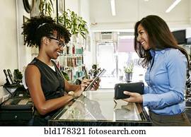 cliente, pagar, hairstylist, em, salão