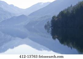 montanhas, refletido dentro, pacata, lago