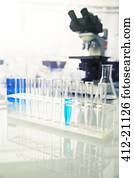 prateleira, de, tubos teste, com, solução, em, laboratório