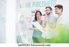 Publishers, revisar, e, discutir, provas, em, escritório