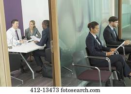 pessoas negócio, falando, em, reunião