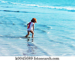 בחור, על החוף