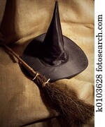 מכשפה, מטאטא, ו, כובע