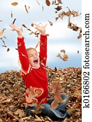 criança, menina, folhas