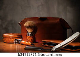 rasieren, accessoirs, auf, a, luxus, h?lzern, hintergrund. rasieren, accessoirs, auf, a, luxus, h?lzern, hintergrund.