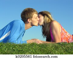 couples kiss couples kiss