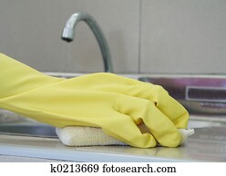 לנקות, אריחים