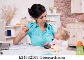 mulher negócio, trabalhando, dela, menina bebê