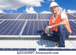 panneaux solaires avec technicien panneaux solaires avec technicien