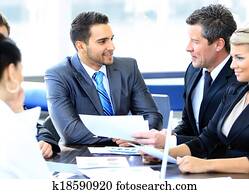 gruppe, av, glad, forretningsfolk, inn, ei, møte, ved, kontor