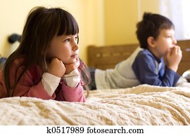 children watching TV children watching TV