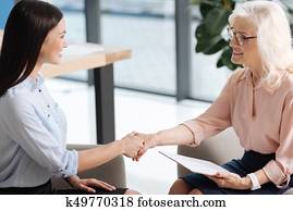 alegre, positivo, mujeres, sonriente, a, uno al otro