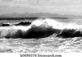 b&w rough seas